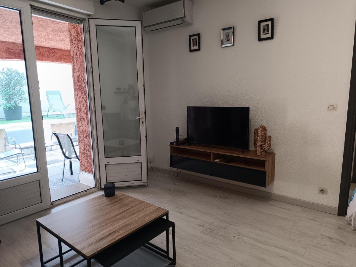 Apartment A 50 Metres De La *