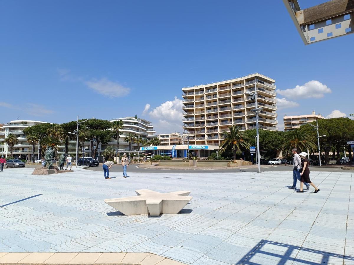 A 50 Metres De La * Frejus